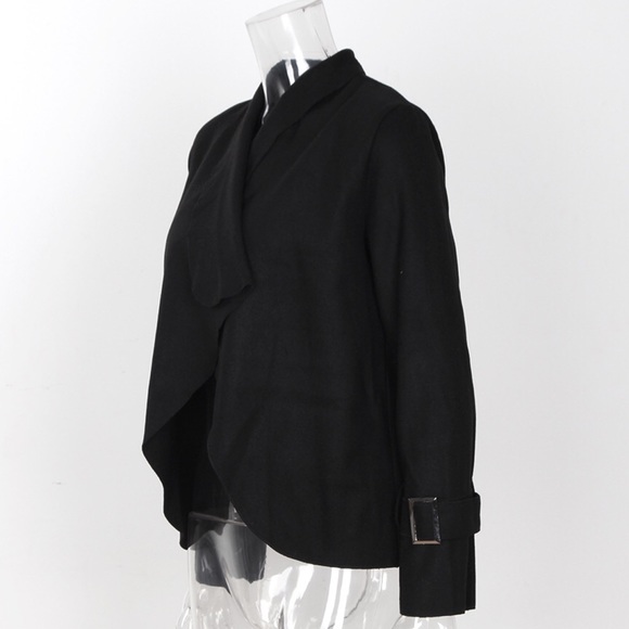 ๐๐Classical Forever Outerwear in Black - Picture 3 of 8